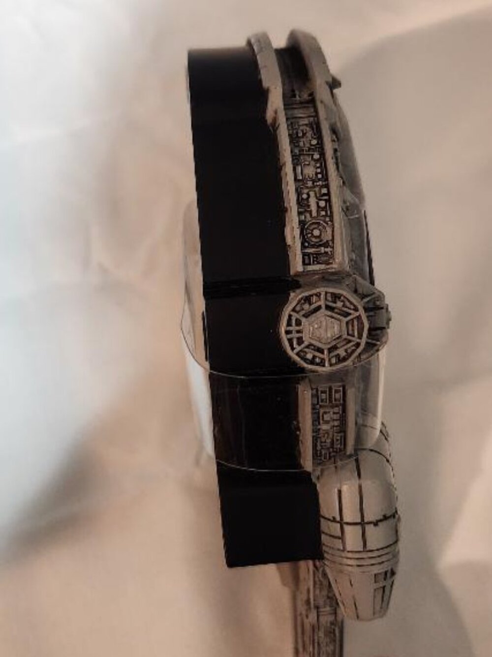 Hallmark Star Wars Millennium Falcon Sculpted Coaster Holder - Picture 4 of 5